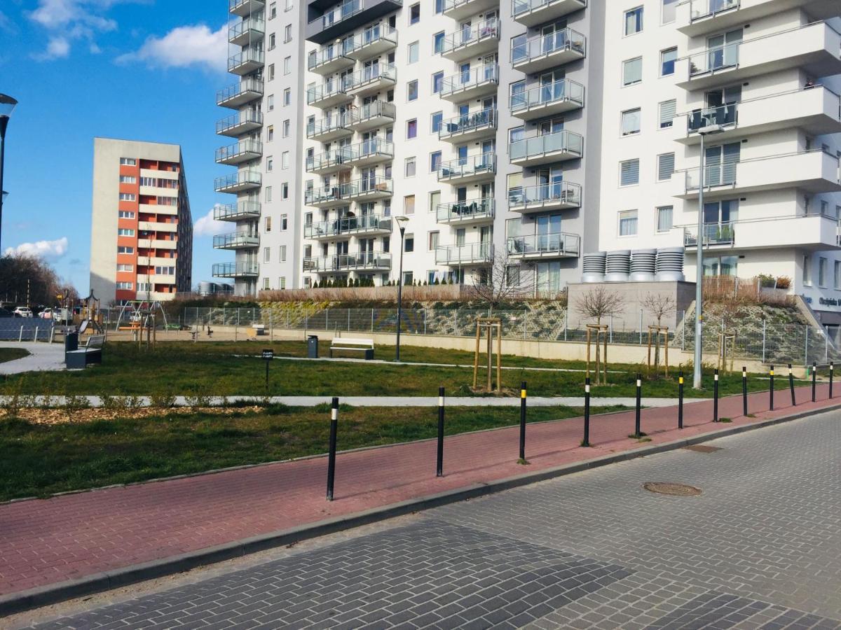 Ferienwohnung Sunny Sleeps 4 By The Beach With Garden Patio - Gdansk Przymorze Exterior foto