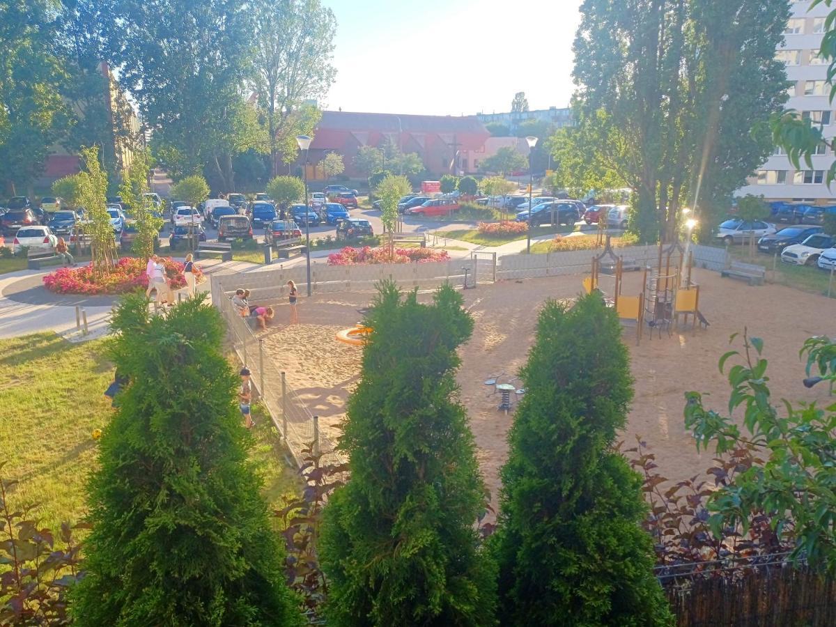 Ferienwohnung Sunny Sleeps 4 By The Beach With Garden Patio - Gdansk Przymorze Exterior foto