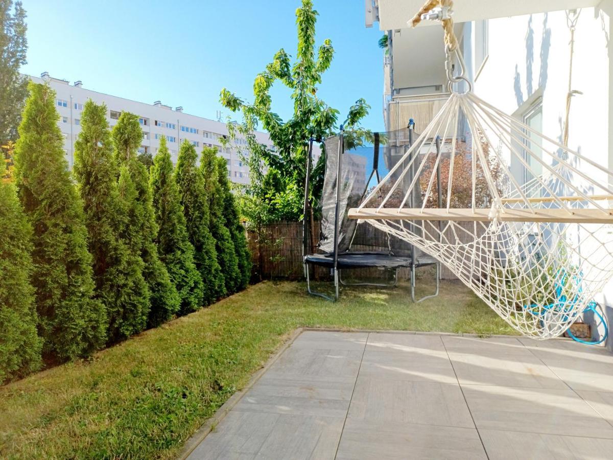 Ferienwohnung Sunny Sleeps 4 By The Beach With Garden Patio - Gdansk Przymorze Exterior foto